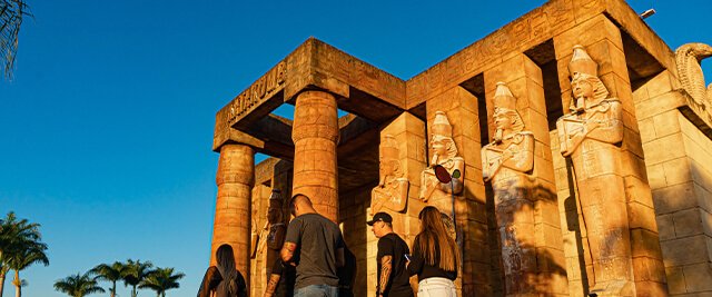 Hopi Hari: Um País de Diversão