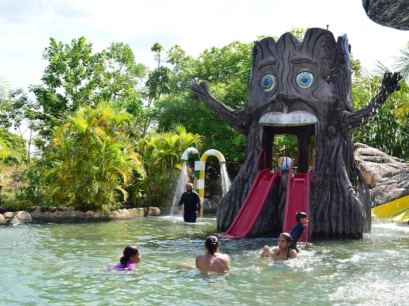 AquaMak Park - O Parque Natural das Águas